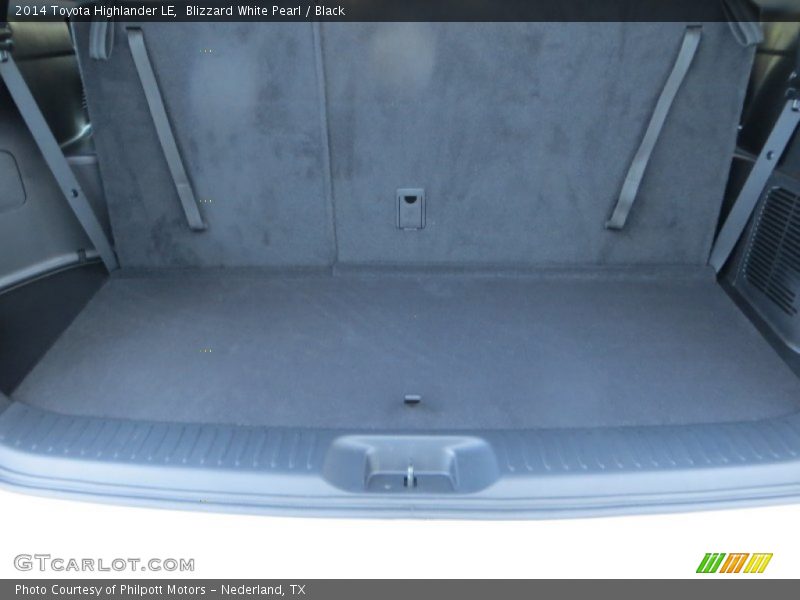 Blizzard White Pearl / Black 2014 Toyota Highlander LE