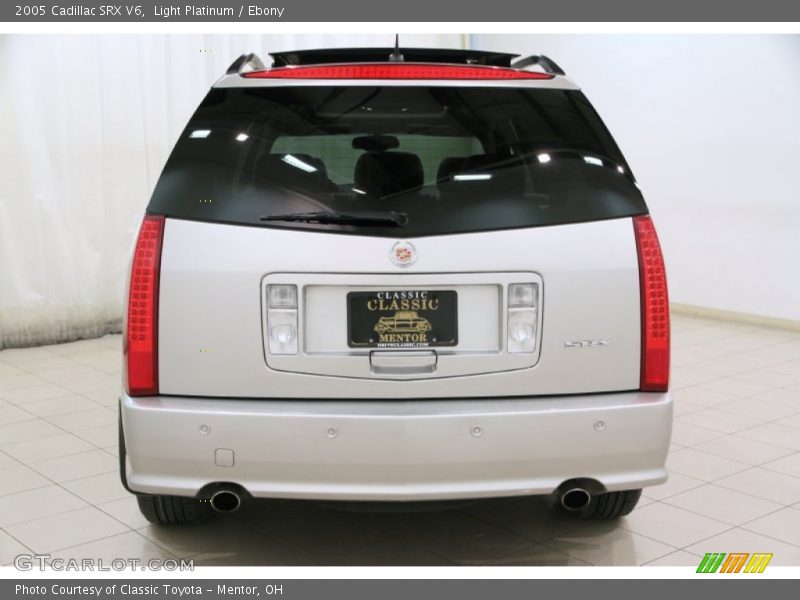 Light Platinum / Ebony 2005 Cadillac SRX V6