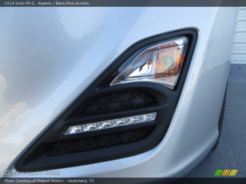 Argento / Black/Red Accents 2014 Scion FR-S