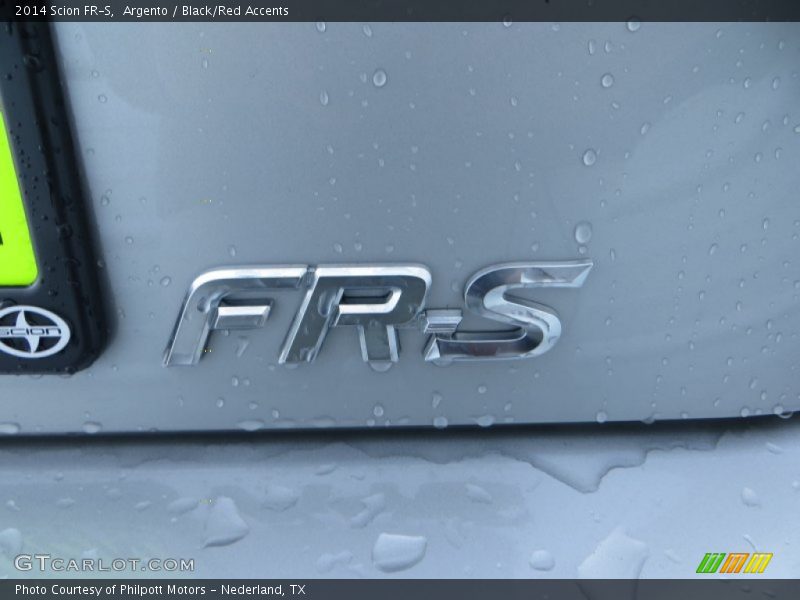 Argento / Black/Red Accents 2014 Scion FR-S