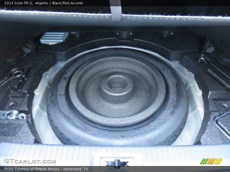 Argento / Black/Red Accents 2014 Scion FR-S