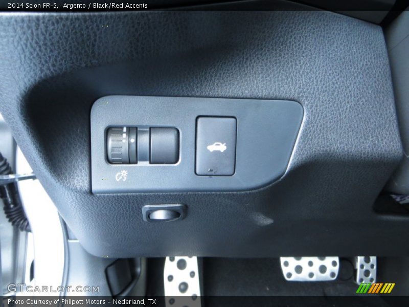 Argento / Black/Red Accents 2014 Scion FR-S