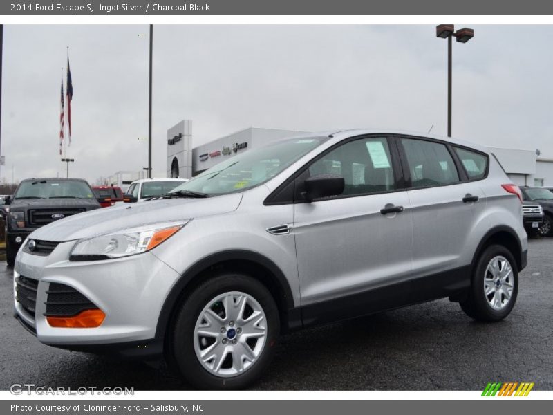 Ingot Silver / Charcoal Black 2014 Ford Escape S