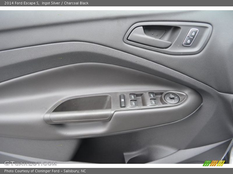 Ingot Silver / Charcoal Black 2014 Ford Escape S