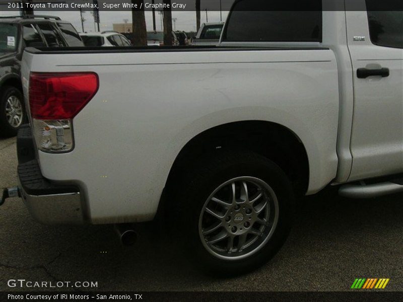 Super White / Graphite Gray 2011 Toyota Tundra CrewMax