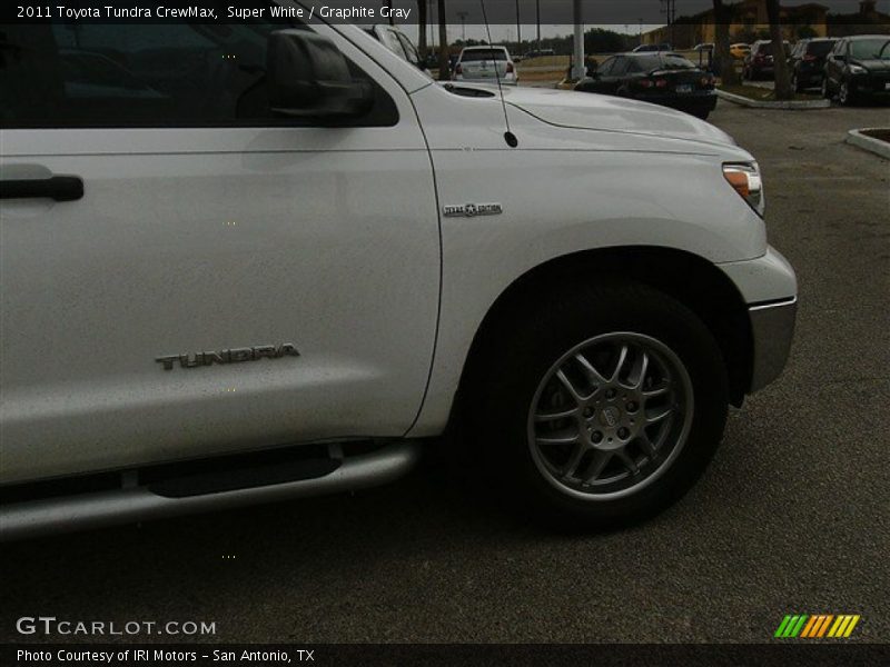 Super White / Graphite Gray 2011 Toyota Tundra CrewMax