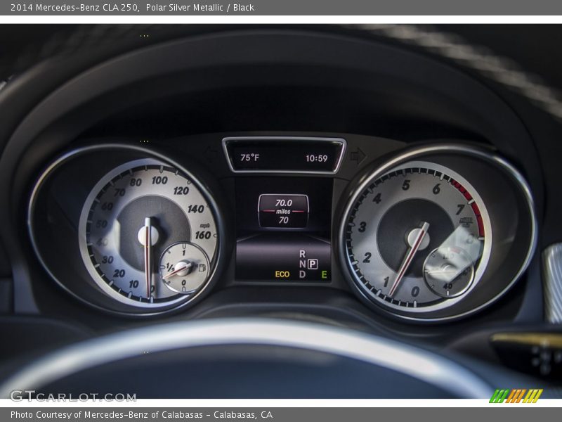 Polar Silver Metallic / Black 2014 Mercedes-Benz CLA 250