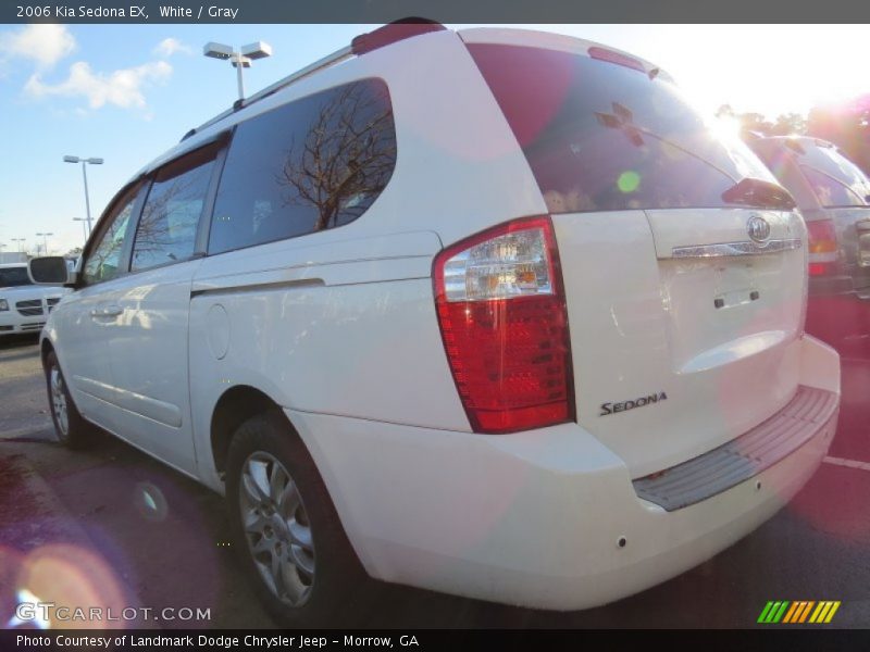 White / Gray 2006 Kia Sedona EX