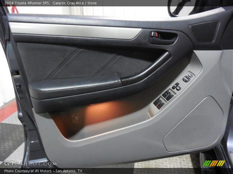 Galactic Gray Mica / Stone 2004 Toyota 4Runner SR5
