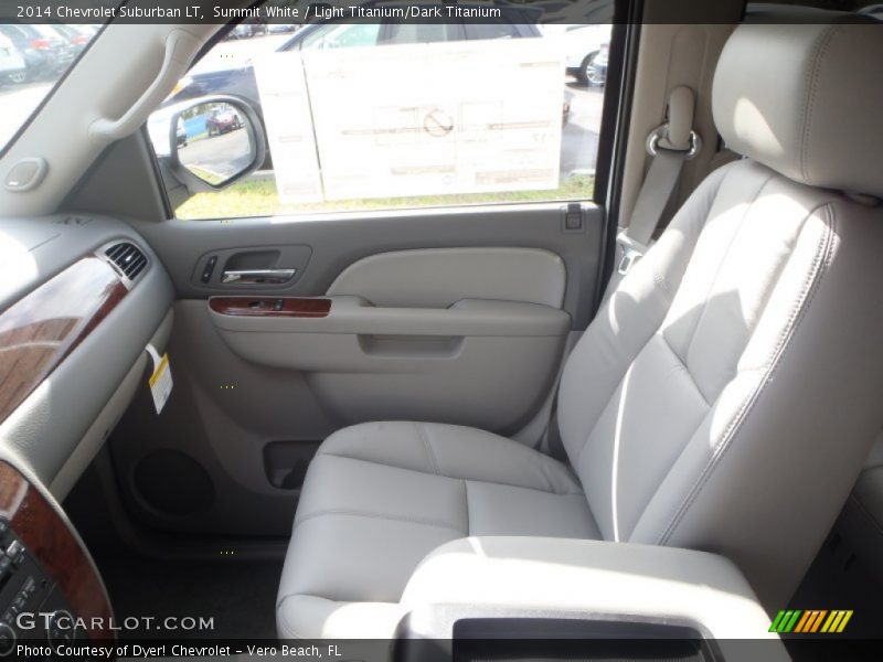 Summit White / Light Titanium/Dark Titanium 2014 Chevrolet Suburban LT
