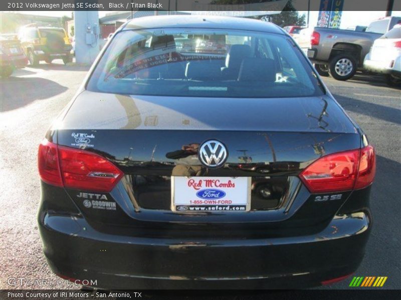 Black / Titan Black 2012 Volkswagen Jetta SE Sedan