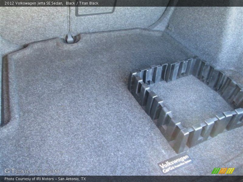 Black / Titan Black 2012 Volkswagen Jetta SE Sedan