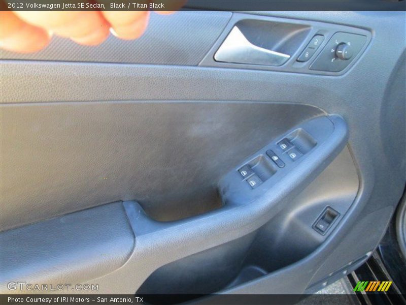 Black / Titan Black 2012 Volkswagen Jetta SE Sedan