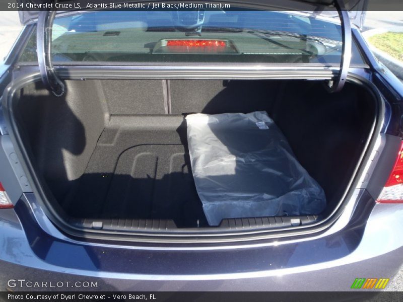Atlantis Blue Metallic / Jet Black/Medium Titanium 2014 Chevrolet Cruze LS
