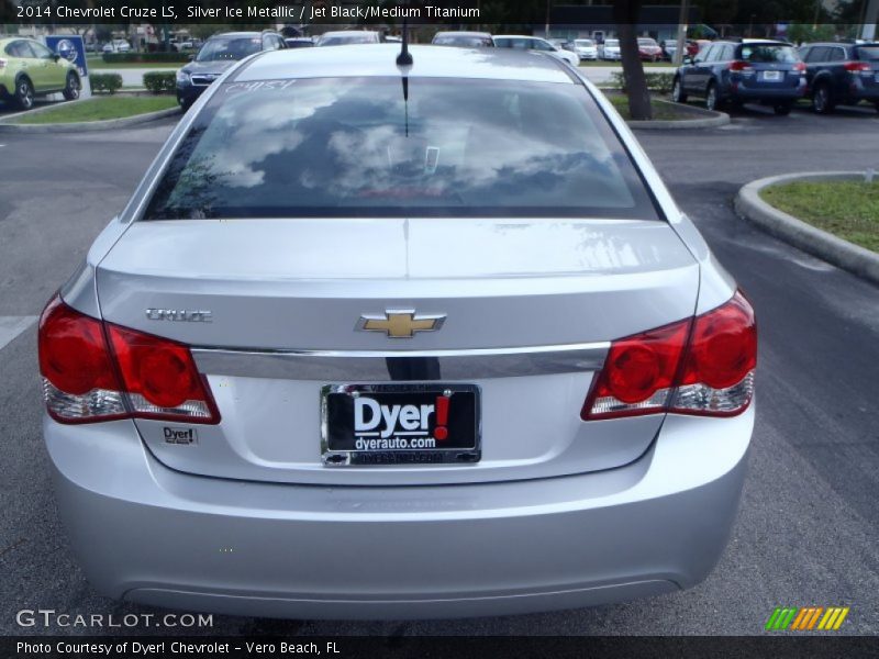 Silver Ice Metallic / Jet Black/Medium Titanium 2014 Chevrolet Cruze LS
