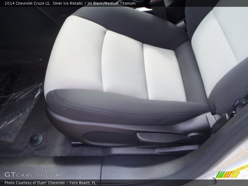 Silver Ice Metallic / Jet Black/Medium Titanium 2014 Chevrolet Cruze LS