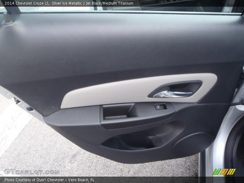 Silver Ice Metallic / Jet Black/Medium Titanium 2014 Chevrolet Cruze LS