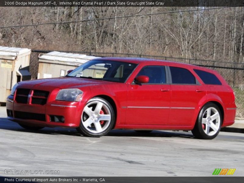 Front 3/4 View of 2006 Magnum SRT-8