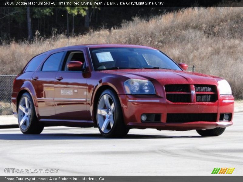 Front 3/4 View of 2006 Magnum SRT-8