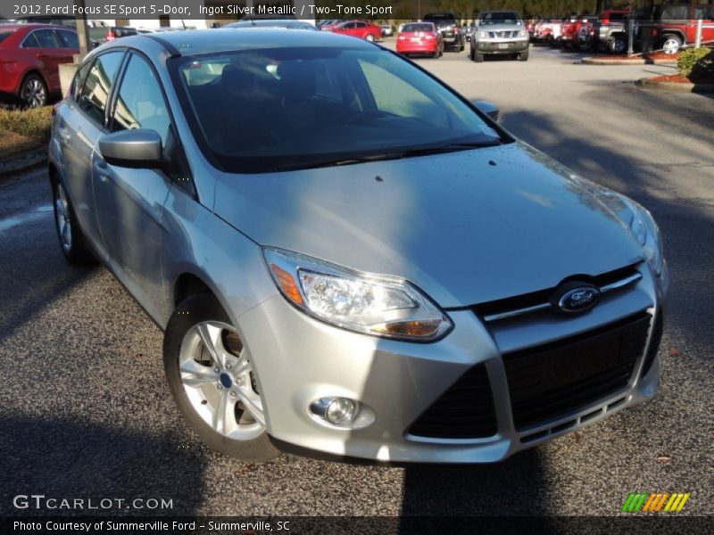 Ingot Silver Metallic / Two-Tone Sport 2012 Ford Focus SE Sport 5-Door