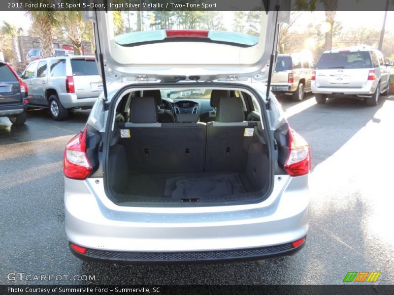 Ingot Silver Metallic / Two-Tone Sport 2012 Ford Focus SE Sport 5-Door