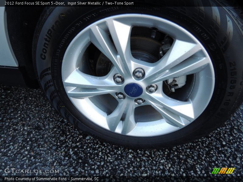 Ingot Silver Metallic / Two-Tone Sport 2012 Ford Focus SE Sport 5-Door