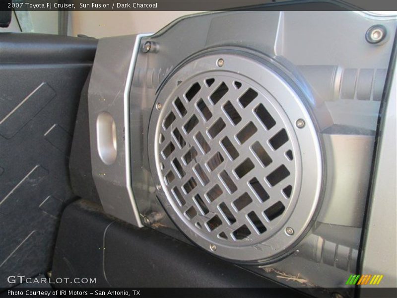Sun Fusion / Dark Charcoal 2007 Toyota FJ Cruiser