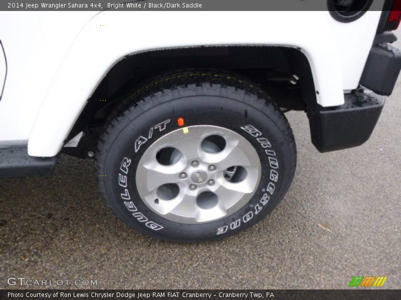 Bright White / Black/Dark Saddle 2014 Jeep Wrangler Sahara 4x4