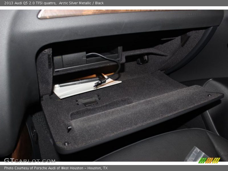 Arctic Silver Metallic / Black 2013 Audi Q5 2.0 TFSI quattro