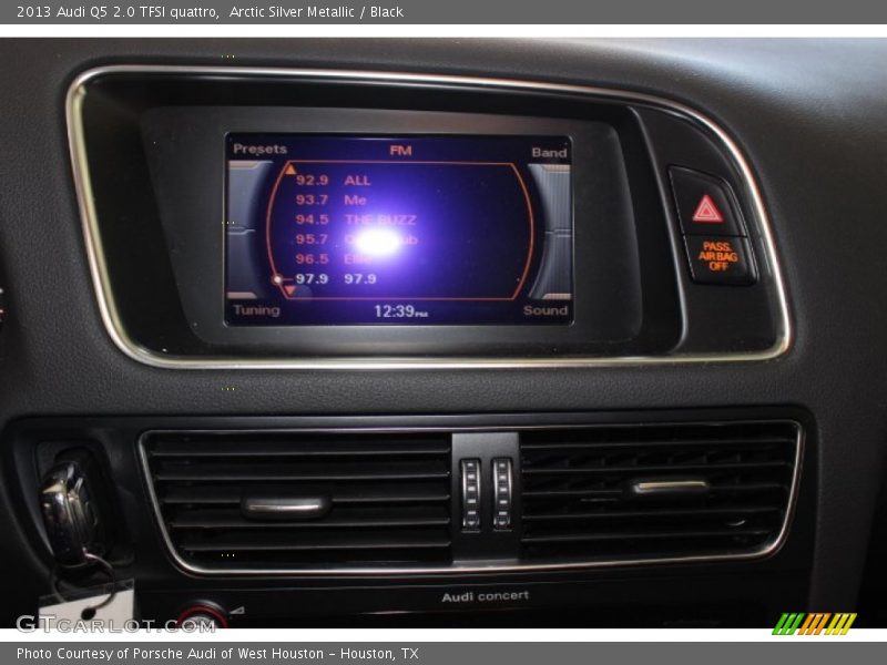 Arctic Silver Metallic / Black 2013 Audi Q5 2.0 TFSI quattro