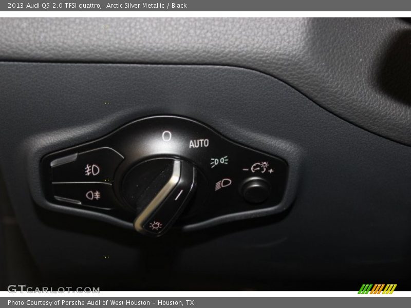 Arctic Silver Metallic / Black 2013 Audi Q5 2.0 TFSI quattro
