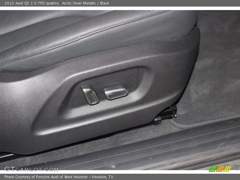 Arctic Silver Metallic / Black 2013 Audi Q5 2.0 TFSI quattro