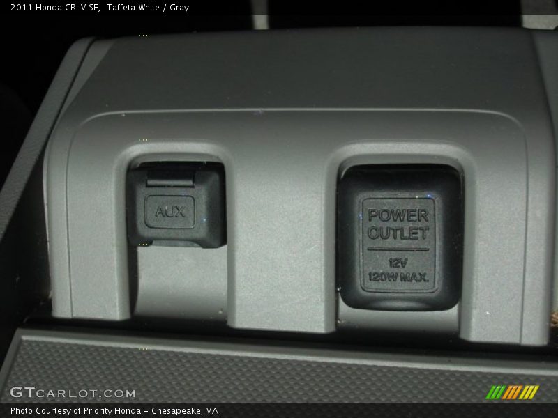 Taffeta White / Gray 2011 Honda CR-V SE