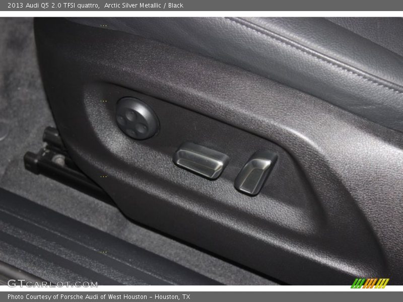 Arctic Silver Metallic / Black 2013 Audi Q5 2.0 TFSI quattro