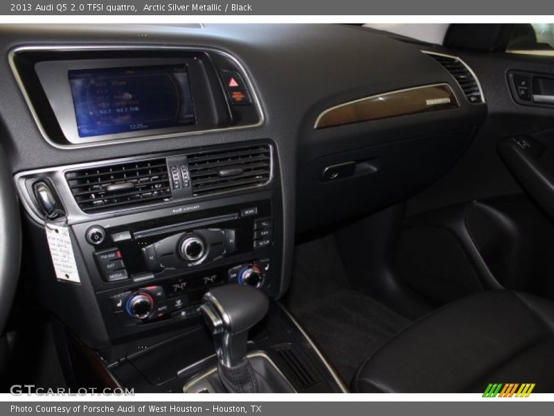 Arctic Silver Metallic / Black 2013 Audi Q5 2.0 TFSI quattro