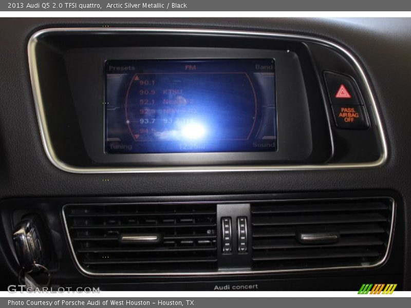 Arctic Silver Metallic / Black 2013 Audi Q5 2.0 TFSI quattro