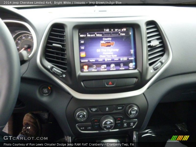Controls of 2014 Cherokee Limited 4x4