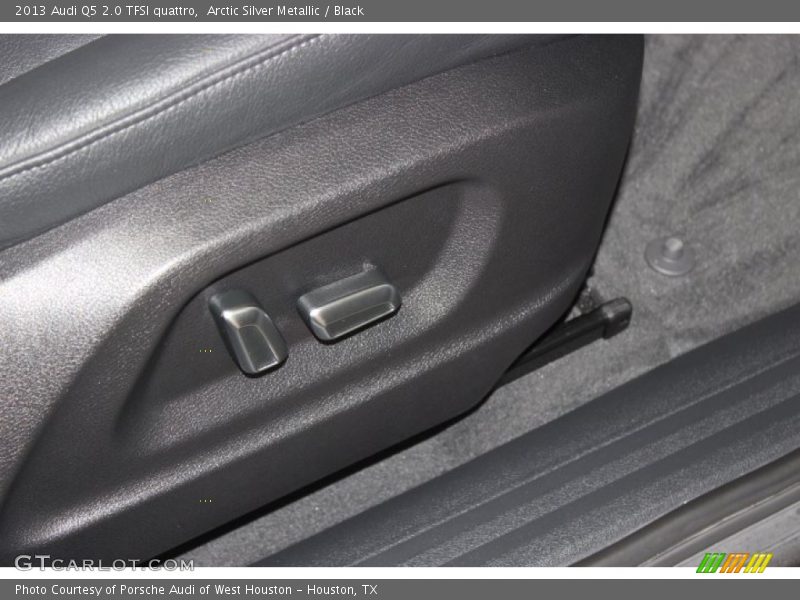 Arctic Silver Metallic / Black 2013 Audi Q5 2.0 TFSI quattro