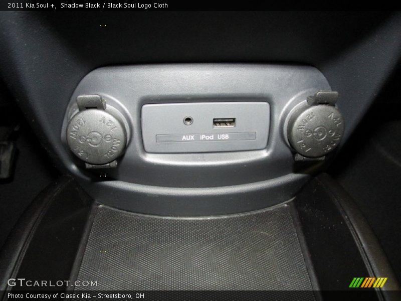 Shadow Black / Black Soul Logo Cloth 2011 Kia Soul +