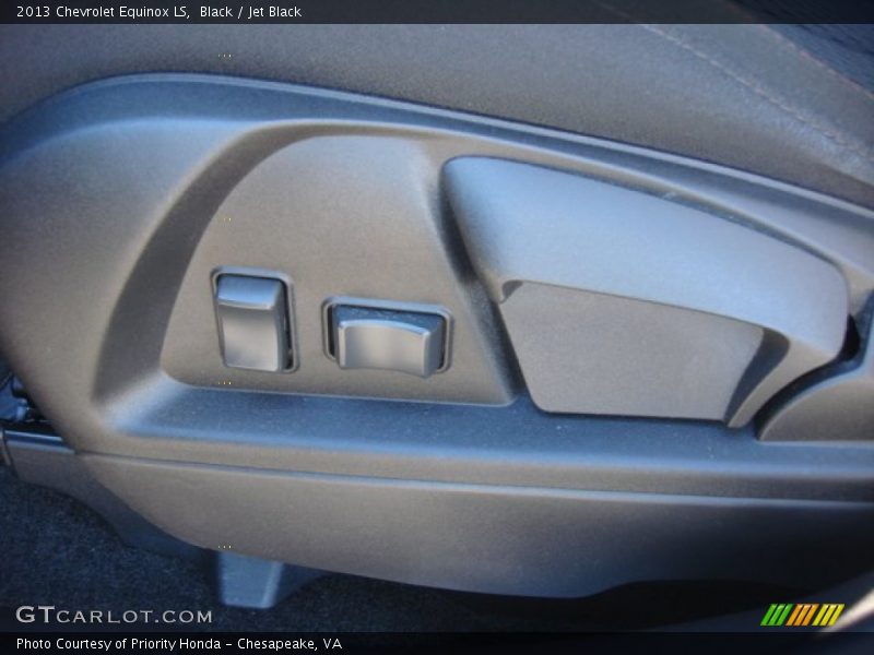 Black / Jet Black 2013 Chevrolet Equinox LS