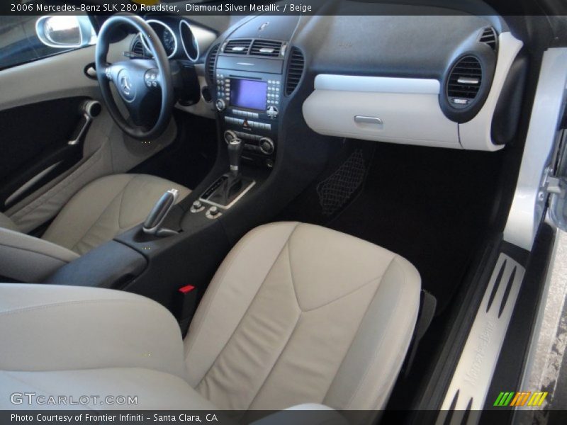 Dashboard of 2006 SLK 280 Roadster