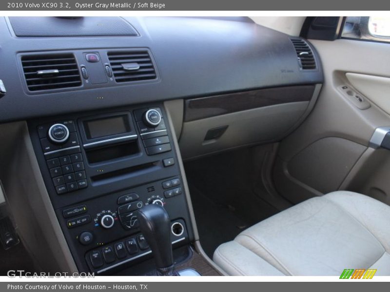 Oyster Gray Metallic / Soft Beige 2010 Volvo XC90 3.2