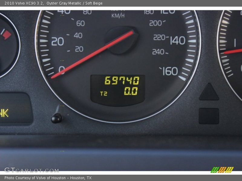 Oyster Gray Metallic / Soft Beige 2010 Volvo XC90 3.2