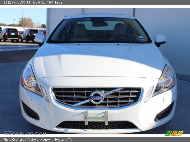 Ice White / Soft Beige 2012 Volvo S60 T5