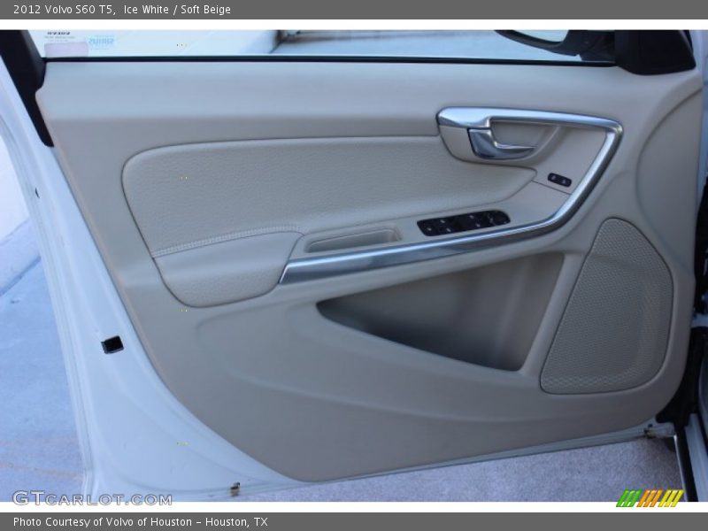 Ice White / Soft Beige 2012 Volvo S60 T5