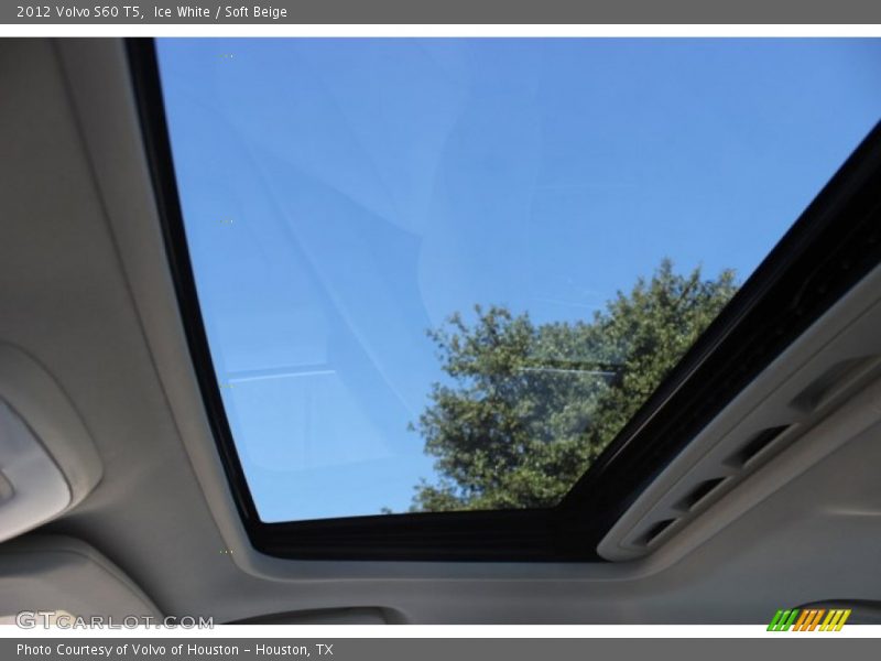 Ice White / Soft Beige 2012 Volvo S60 T5