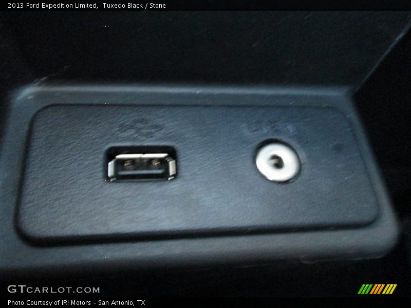 Tuxedo Black / Stone 2013 Ford Expedition Limited