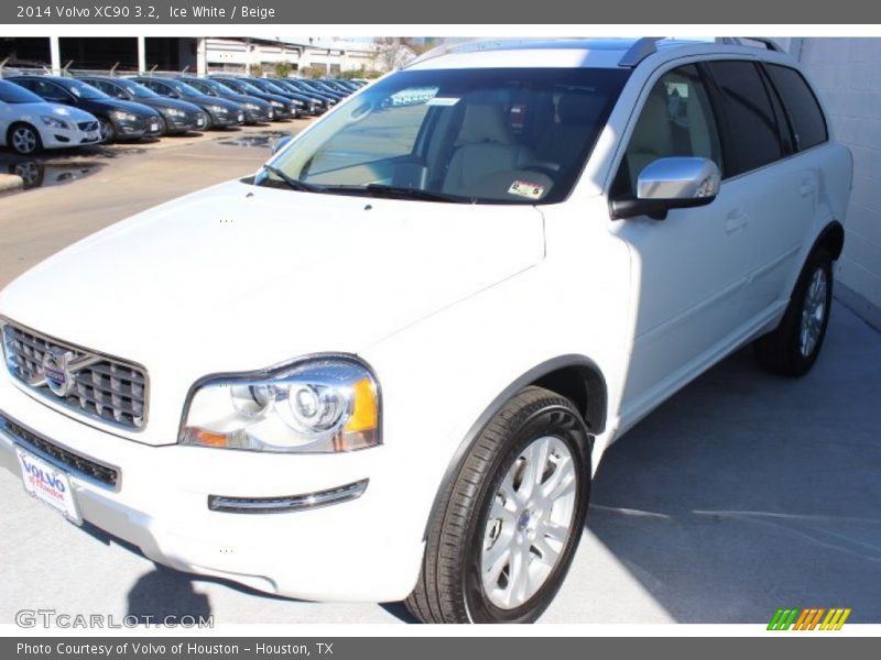Ice White / Beige 2014 Volvo XC90 3.2