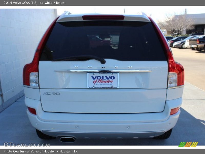 Ice White / Beige 2014 Volvo XC90 3.2