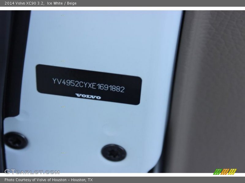 Ice White / Beige 2014 Volvo XC90 3.2
